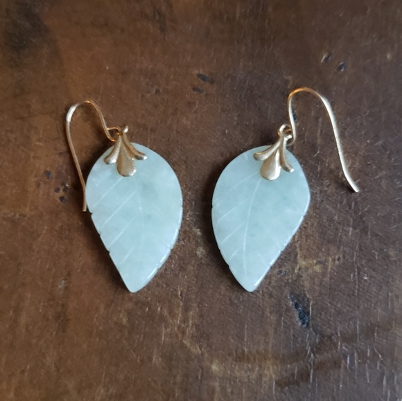 Jewelry - Light Green Jade Leaf Earrings